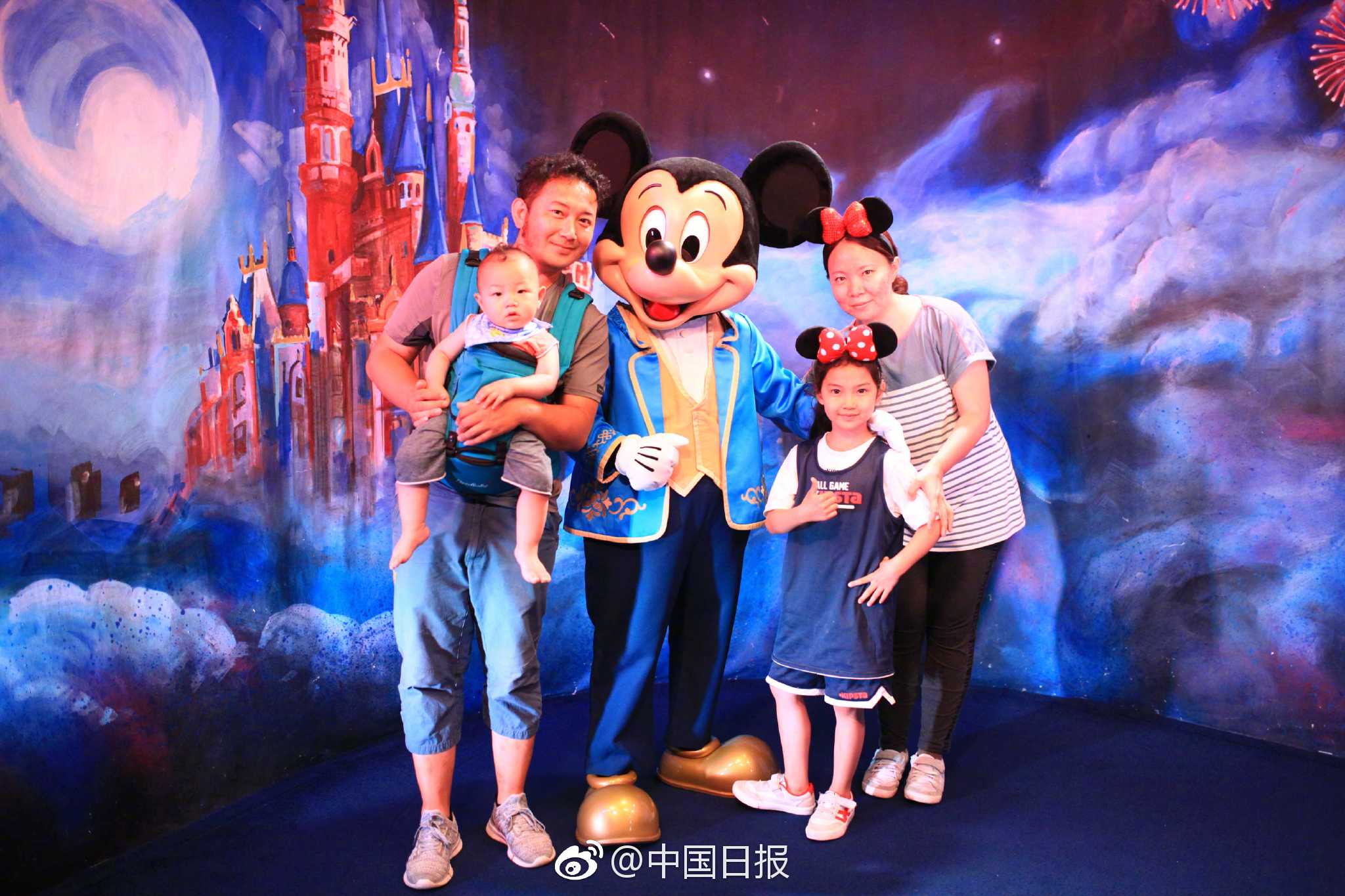 A new light rail system opened connecting the suburbs to downtown in 25 minutes