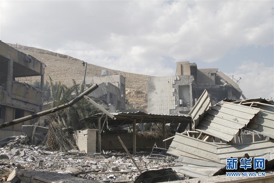 A hospital started a smoking cessation program with counseling and medication support