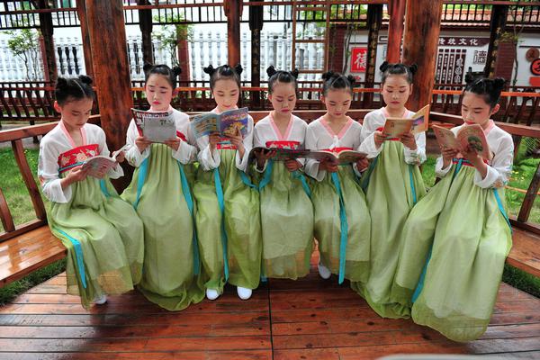 A university organized a conference on artificial intelligence and its impact on society