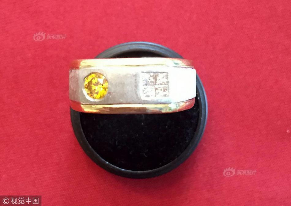 Bookstore hosts author signing event for newly released novel