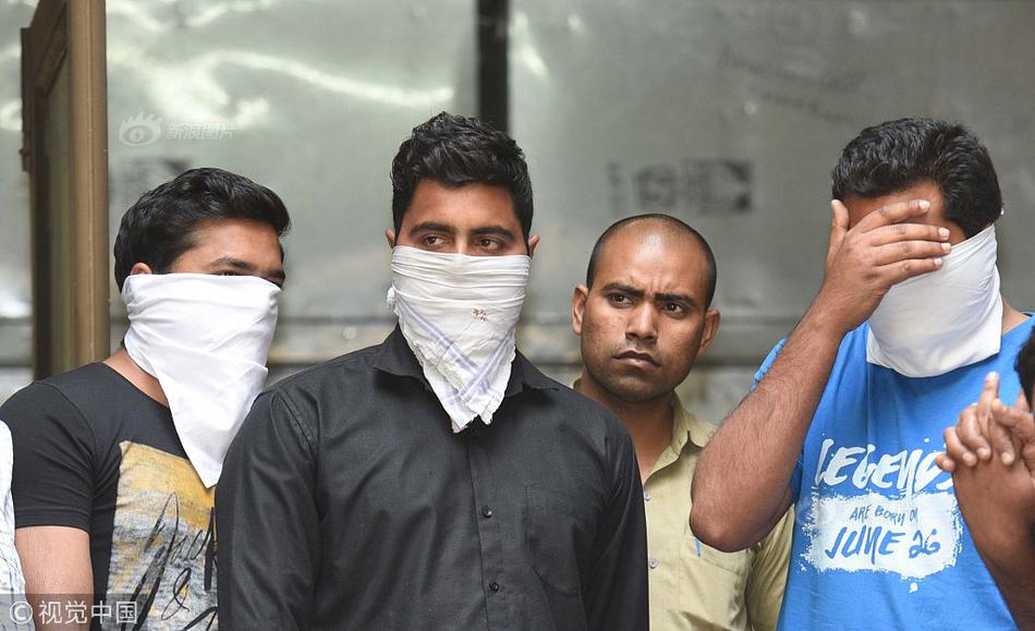 A clothing brand started selling its products online through a new website