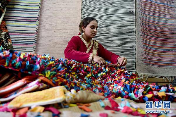 Astronomers captured new images of a distant galaxy showing signs of star formation