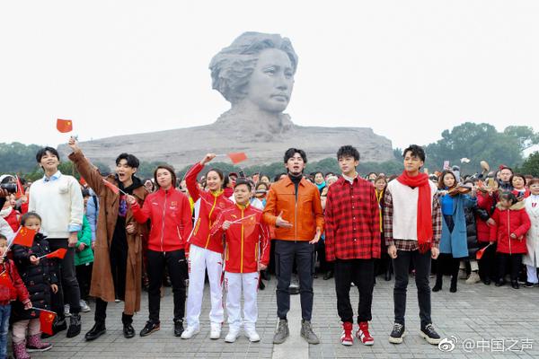 Car companies announced a partnership to develop self-driving shuttle services for cities