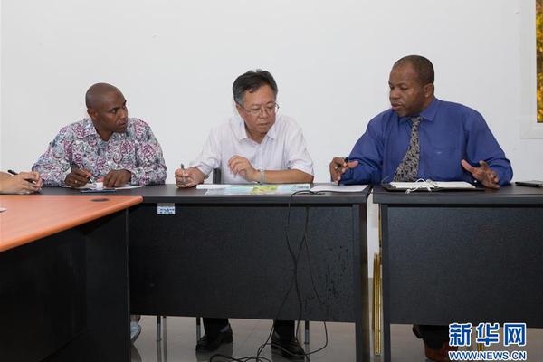 Major clothing brands announced plans to use 100% recycled fabric by 2027