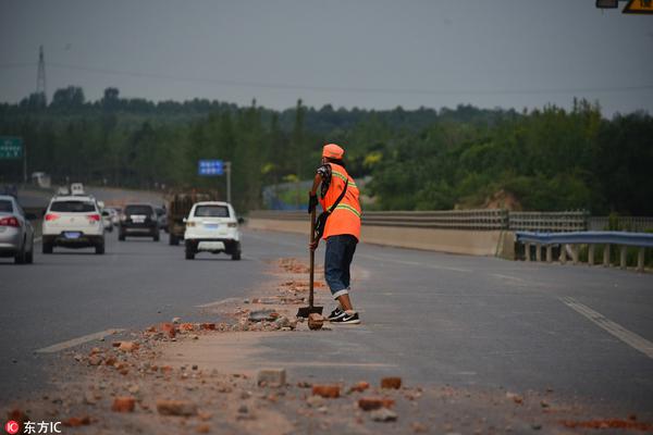 A software developer created a new app that helps users track their carbon footprint