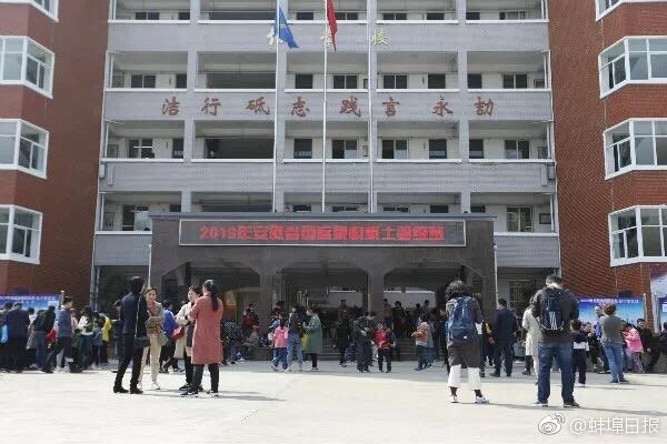 Coffee shop sources coffee beans directly from small farms in Central America