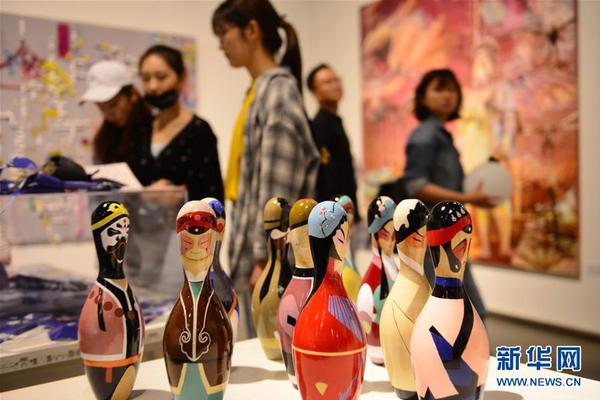 A bank introduced a savings account with a 4% interest rate for new customers