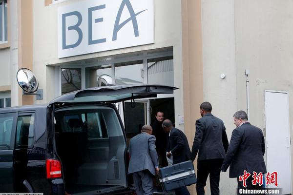 The city council approved plans to build a new public swimming pool in the eastern neighborhood