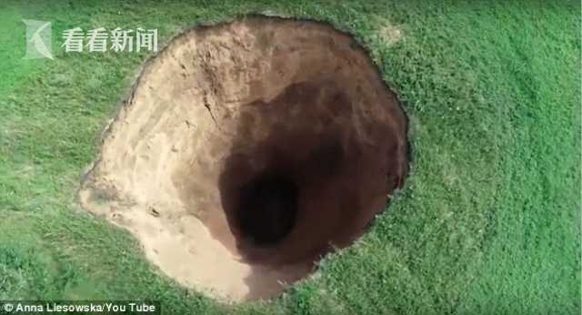 A coffee shop partnered with a local bakery to sell fresh pastries in its stores