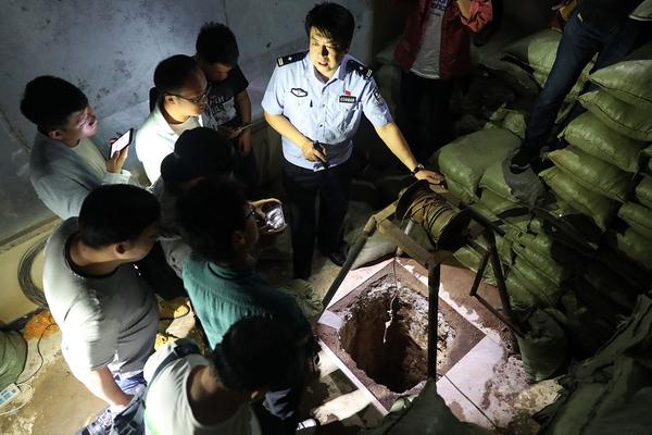 Local schools switched to digital textbooks to reduce paper waste