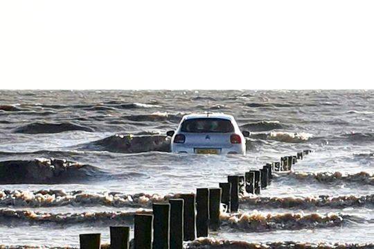 Research finds that playing guitar improves fine motor skills in kids