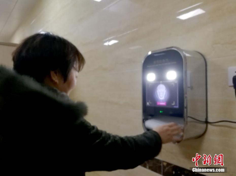 A study published in a medical journal found that drinking green tea regularly improves skin health by reducing inflammation