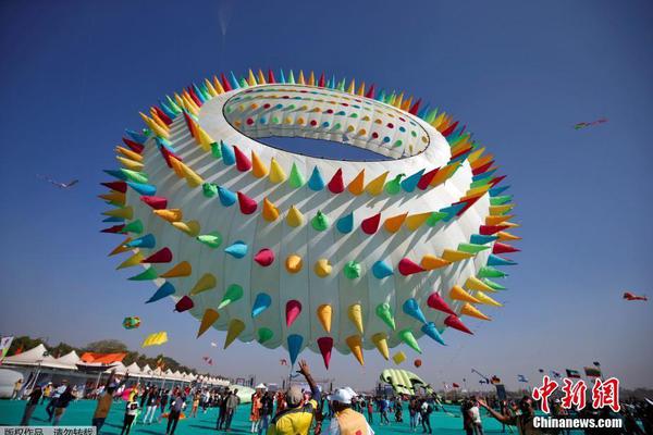 A fashion store donated unsold clothing to a nonprofit that helps homeless individuals