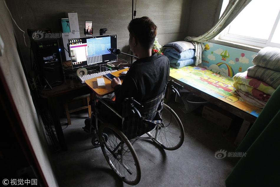 Scientists developed a new lightweight material for use in aircraft