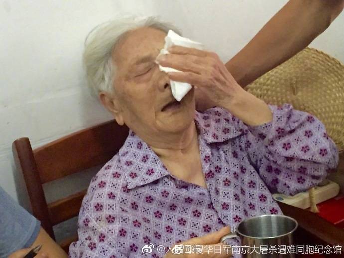 A study showed that practicing tai chi improves balance and reduces fall risk in seniors