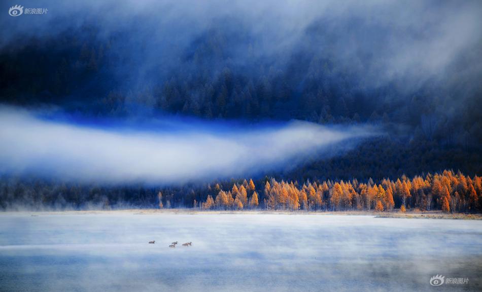 Major retailers announced plans to extend holiday sales to meet high consumer demand