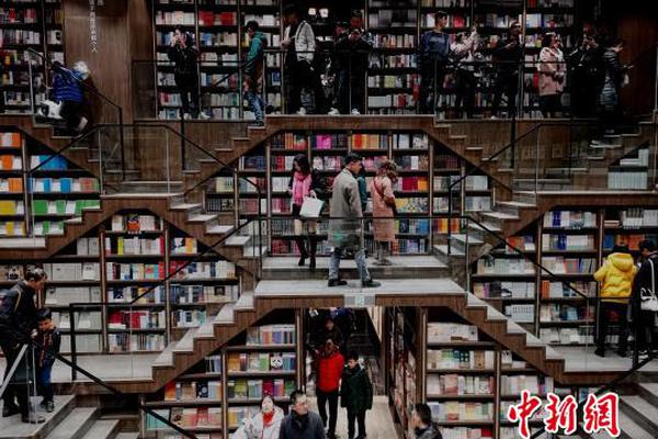 A fashion store started offering alteration services to ensure clothes fit customers perfectly