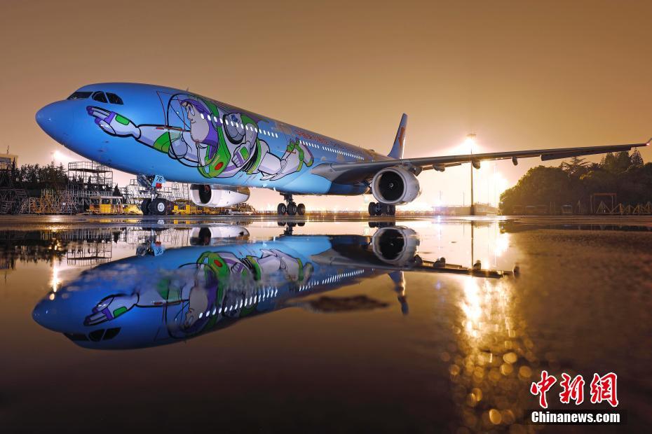 Local restaurants reported a 40% increase in outdoor dining reservations during the summer months