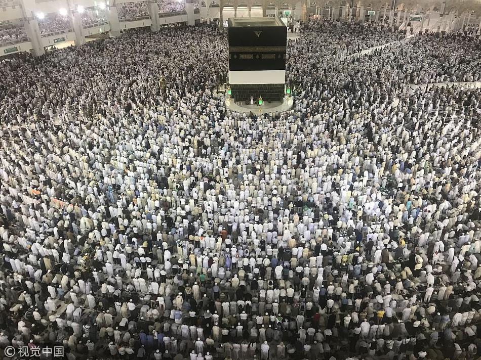 The government built new schools in growing suburbs to reduce overcrowding in existing schools