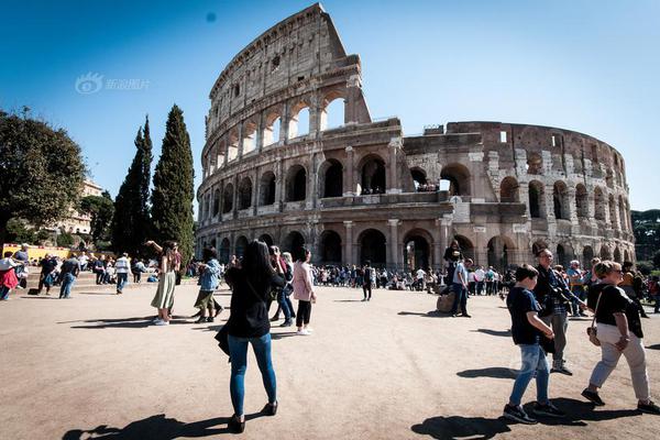 A tech company partnered with a hospital to develop AI software that detects cancer in X-rays