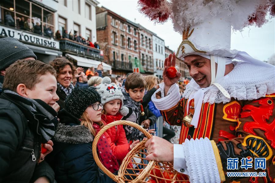 Engineers designed a new type of window that keeps homes warm in winter and cool in summer