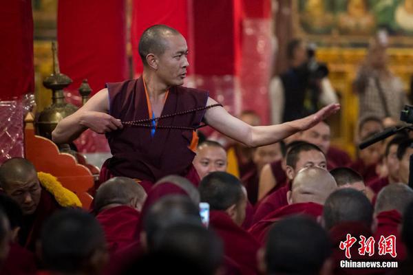 A thunderstorm caused power outages for 35000 residents in the central region