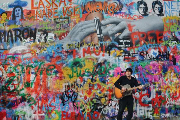 Survey shows 80% of parents want more mental health support in schools