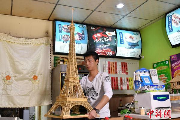 A local café offered a discount to customers who brought their own reusable cups