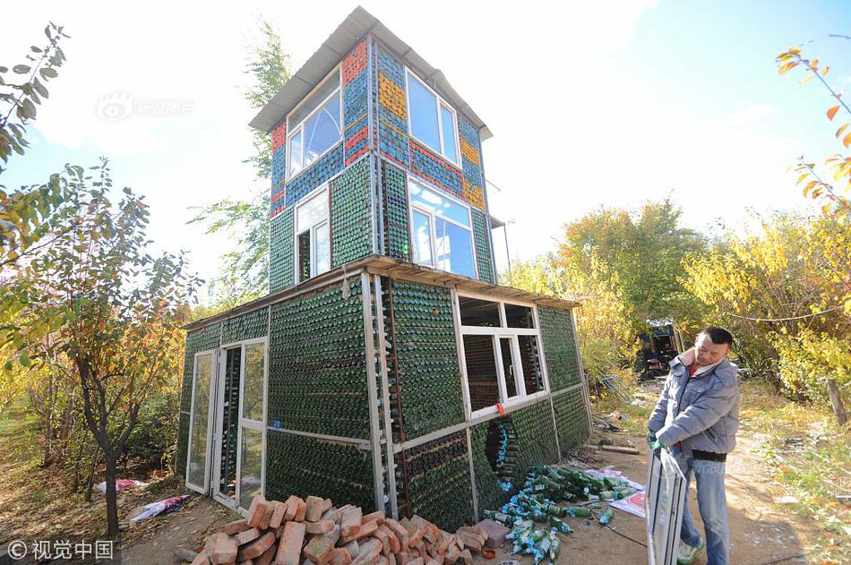 Toy company creates interactive puzzle sets that teach geography to kids