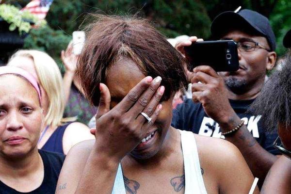 A major comedy festival announced its lineup featuring 45 stand-up comedians from 10 countries