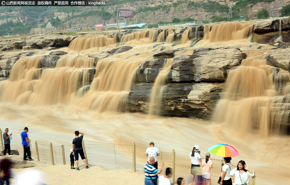 A popular fast-food chain added a new line of healthy salads and wraps to its menu