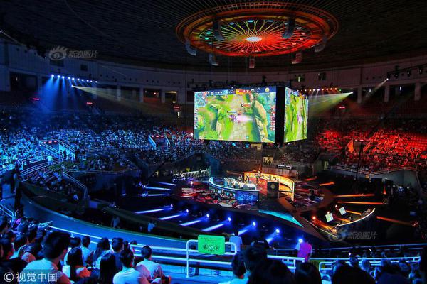 A local artist created a series of paintings inspired by the city’s waterfront