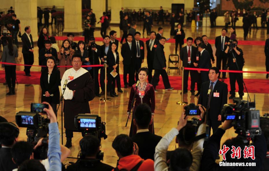 A library started offering free computer classes to help seniors learn basic digital skills