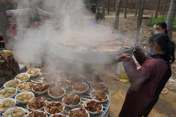 The government announced a new $450 million funding package to support small businesses hit by recent economic challenges