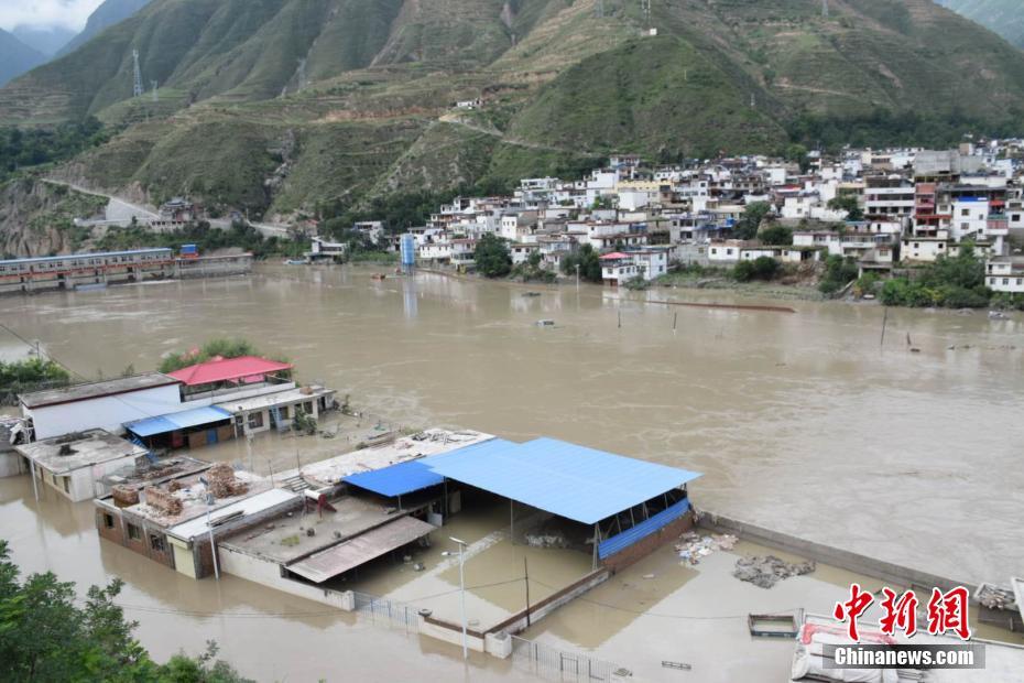 The government provided grants to businesses that develop biodegradable packaging