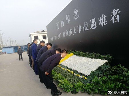 A community organized a holiday toy drive that collected 600 toys for kids in need