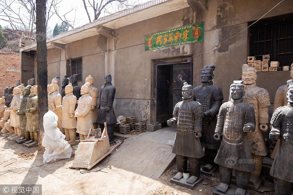 A community garden donated 100 pounds of green beans to a local food bank