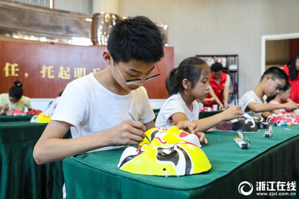 Newspaper profiles local musician who won national music award