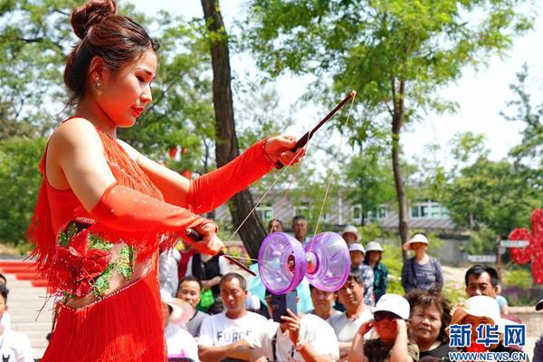 A coffee shop started offering cold brew on tap to provide customers with a refreshing summer option