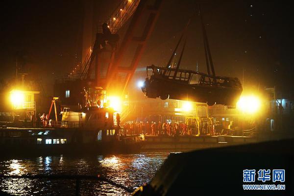 A library started offering free computer classes to help seniors learn basic digital skills