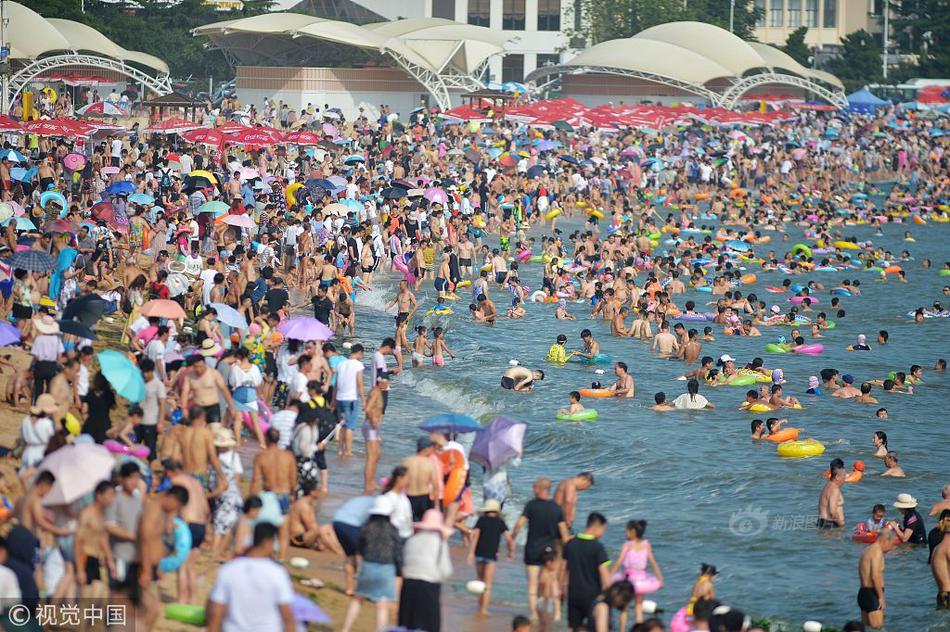 A local bookstore hosted a workshop on creative writing