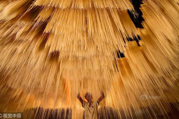 A new survey found that 71% of parents support extended school hours for after-school programs