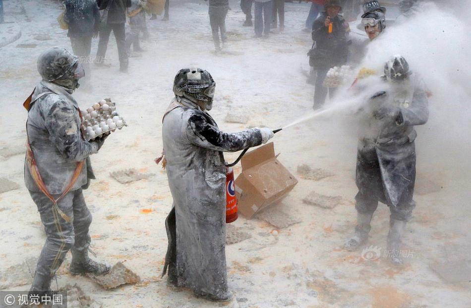 The government launched a campaign to encourage parents to vaccinate their children against whooping cough