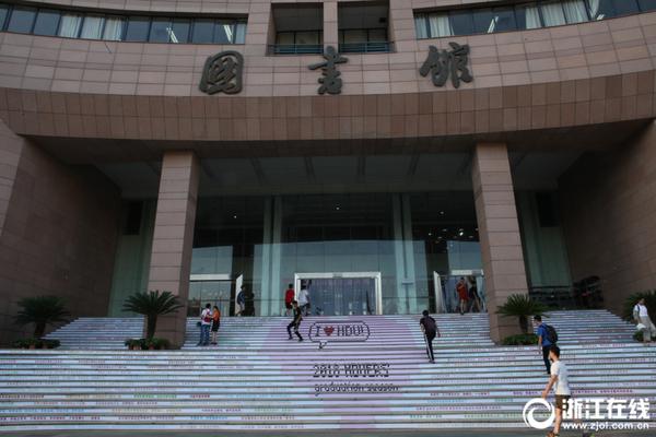 A study published in a medical journal found that drinking green tea regularly can improve skin health by reducing inflammation.