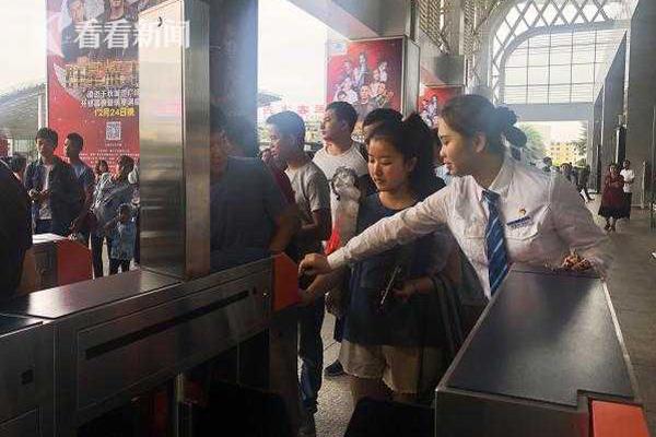 A hospital started a support group for patients with chronic illnesses