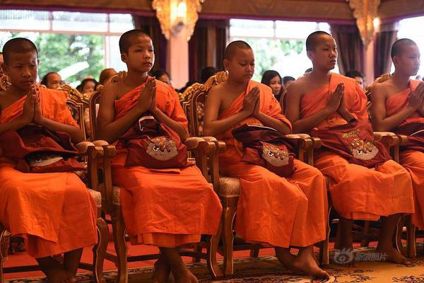 A city started a composting program for restaurants to reduce food waste