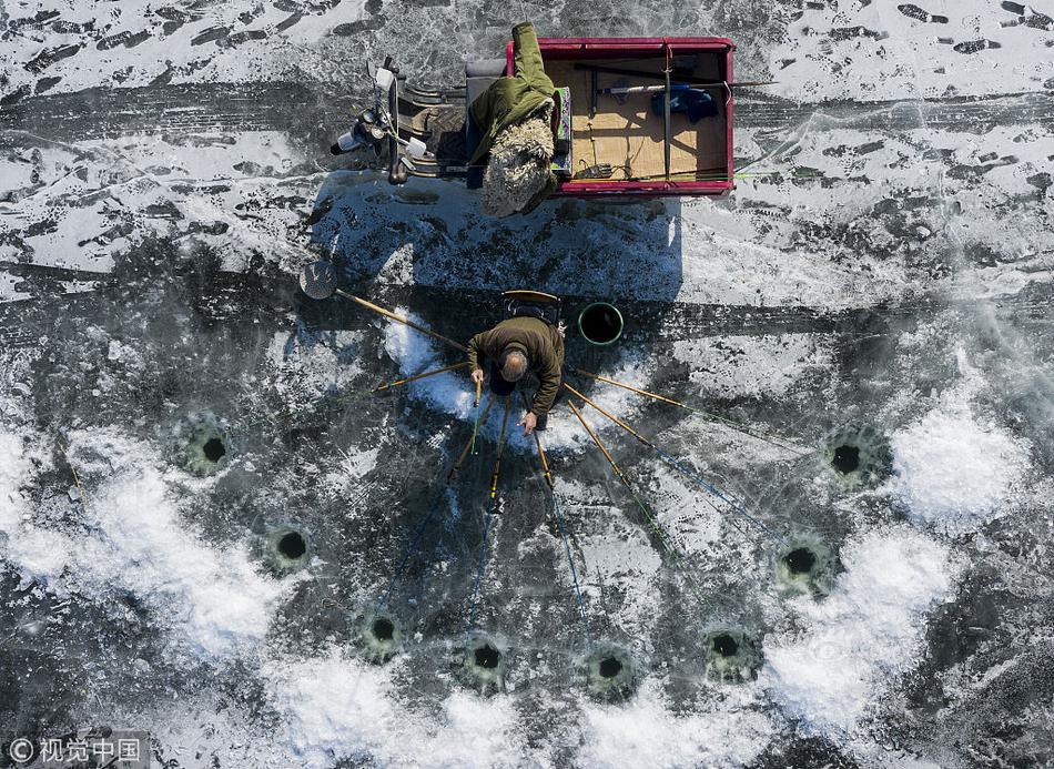 A university opened a new science lab with state-of-the-art equipment