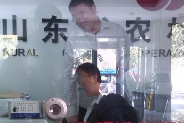 Opera house partners with local orchestra for production of modern opera