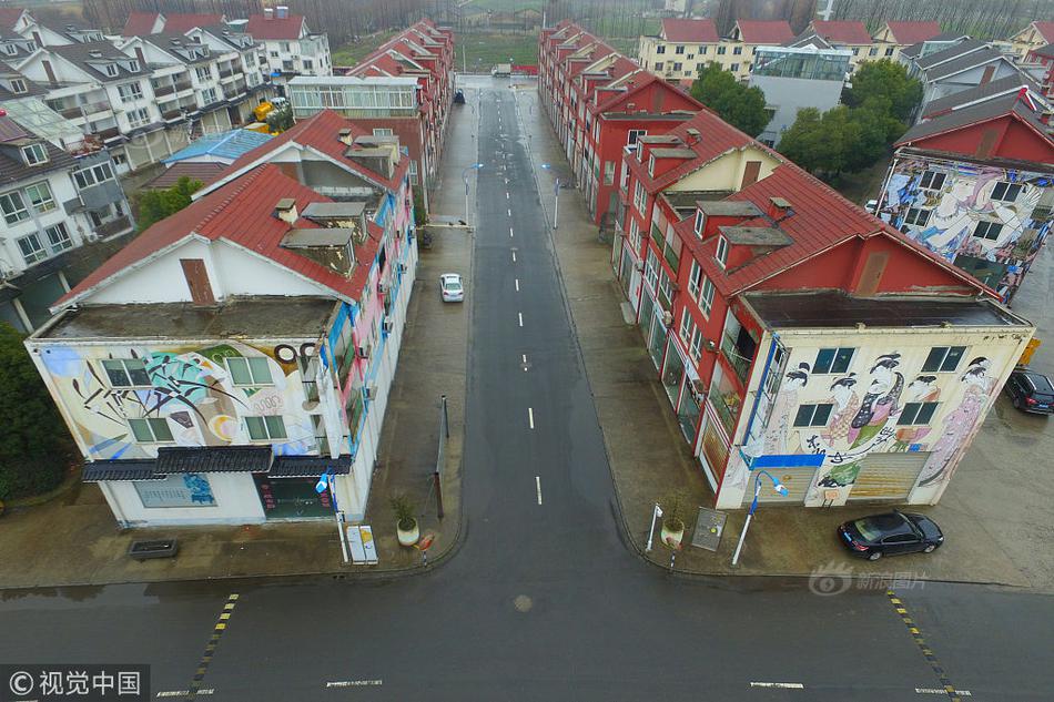 A famous singer announced a world tour with concerts in 40 countries over the next 18 months