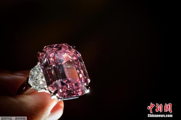 A bakery donated 10% of its profits to a local food bank during the holiday season